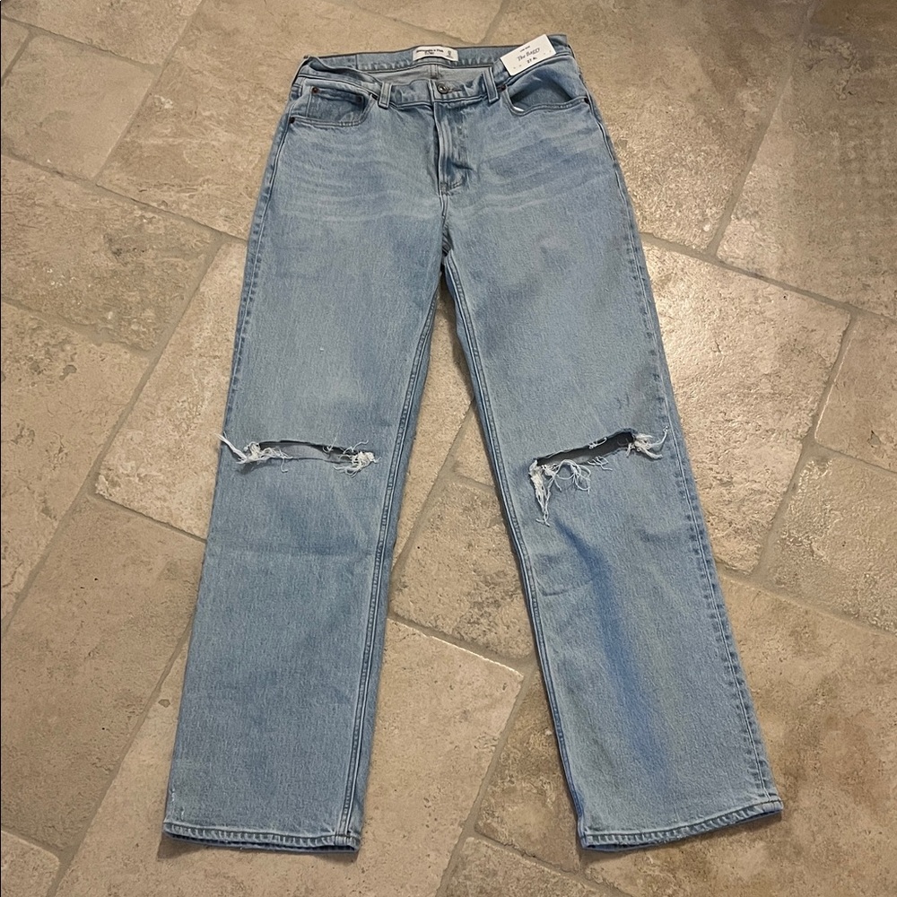 NWT Abercrombie low rise The Baggy denim jeans